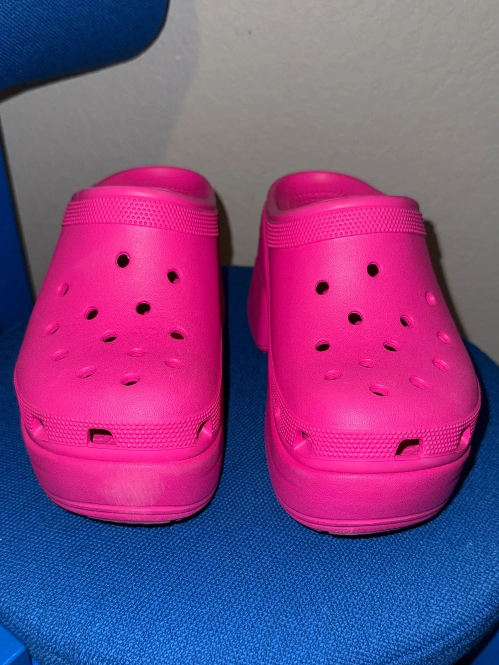 CROCS Hot Pink Siren Clogs Size 7
